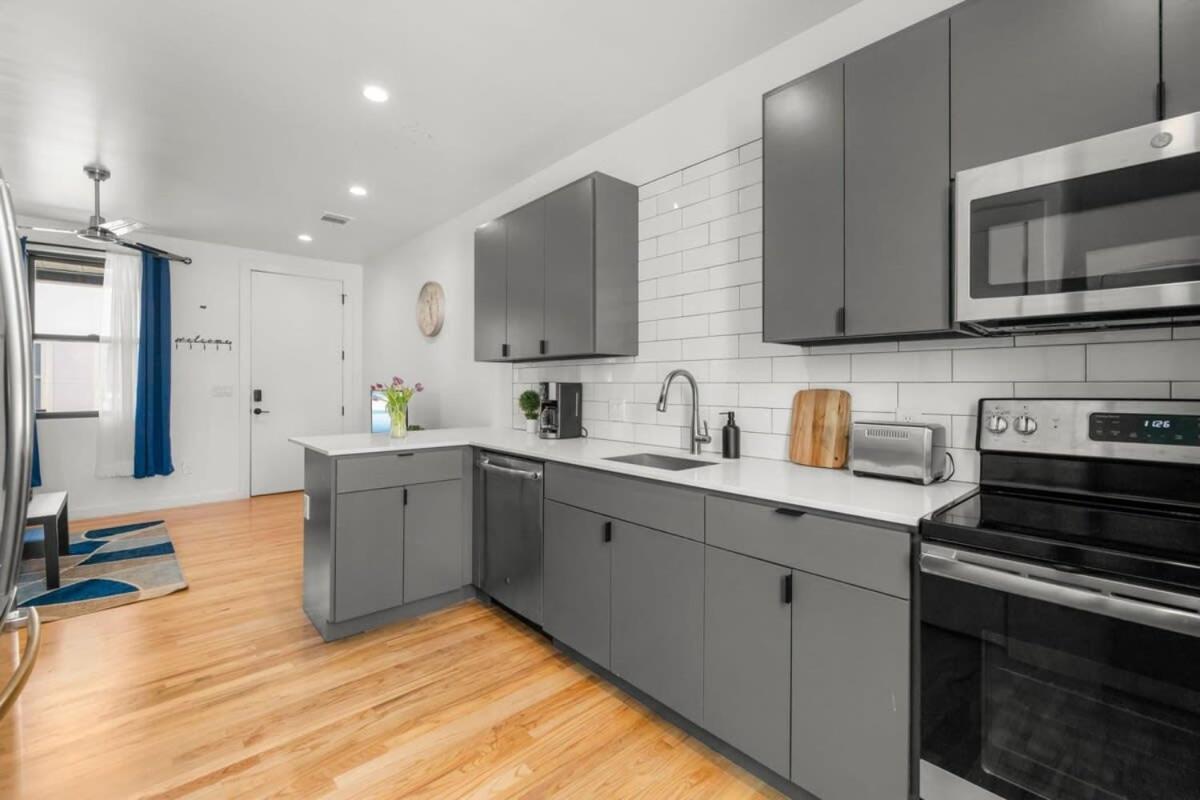 Modern Condo With Parking - B Austin Exterior photo